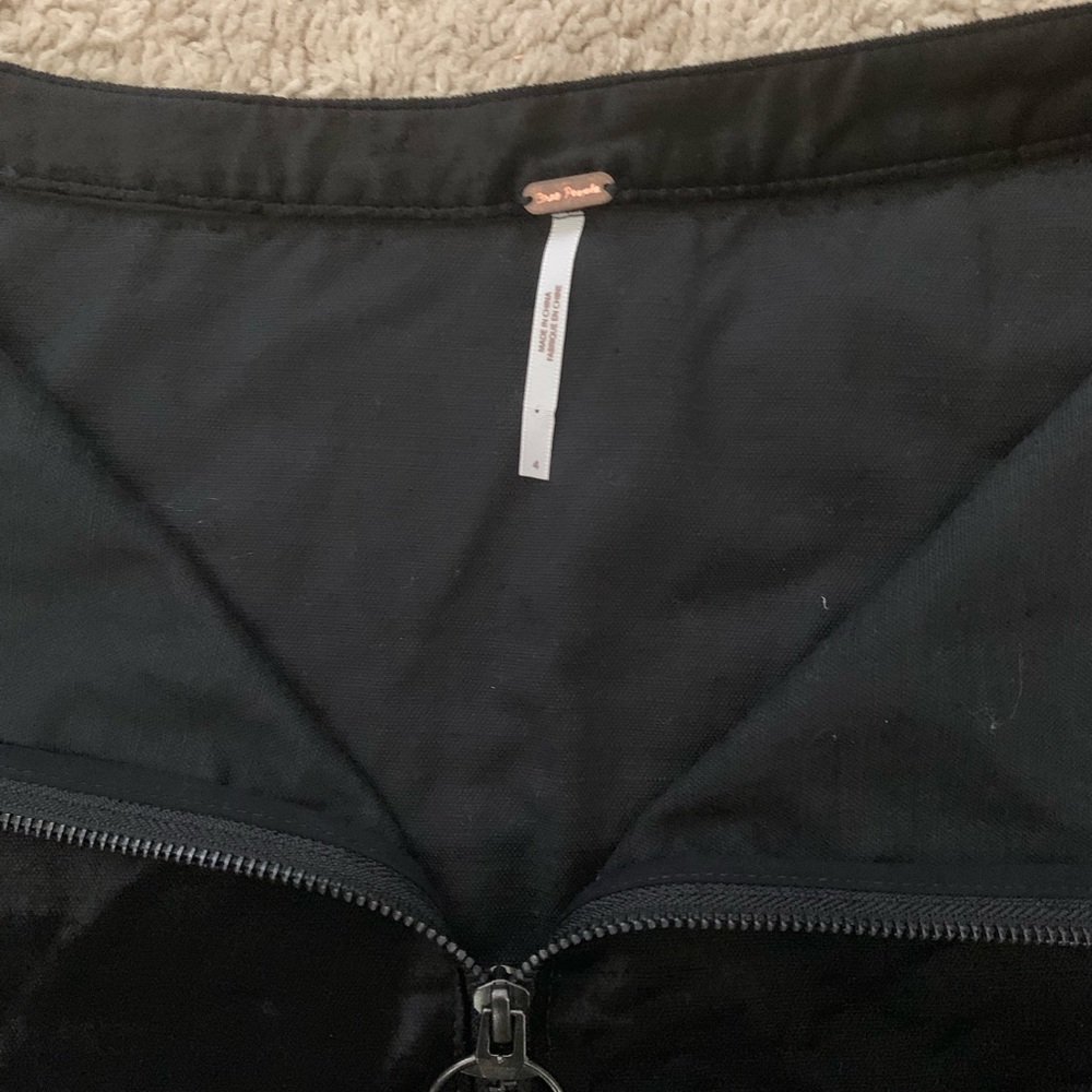 Skirt - Picture 2 of 4